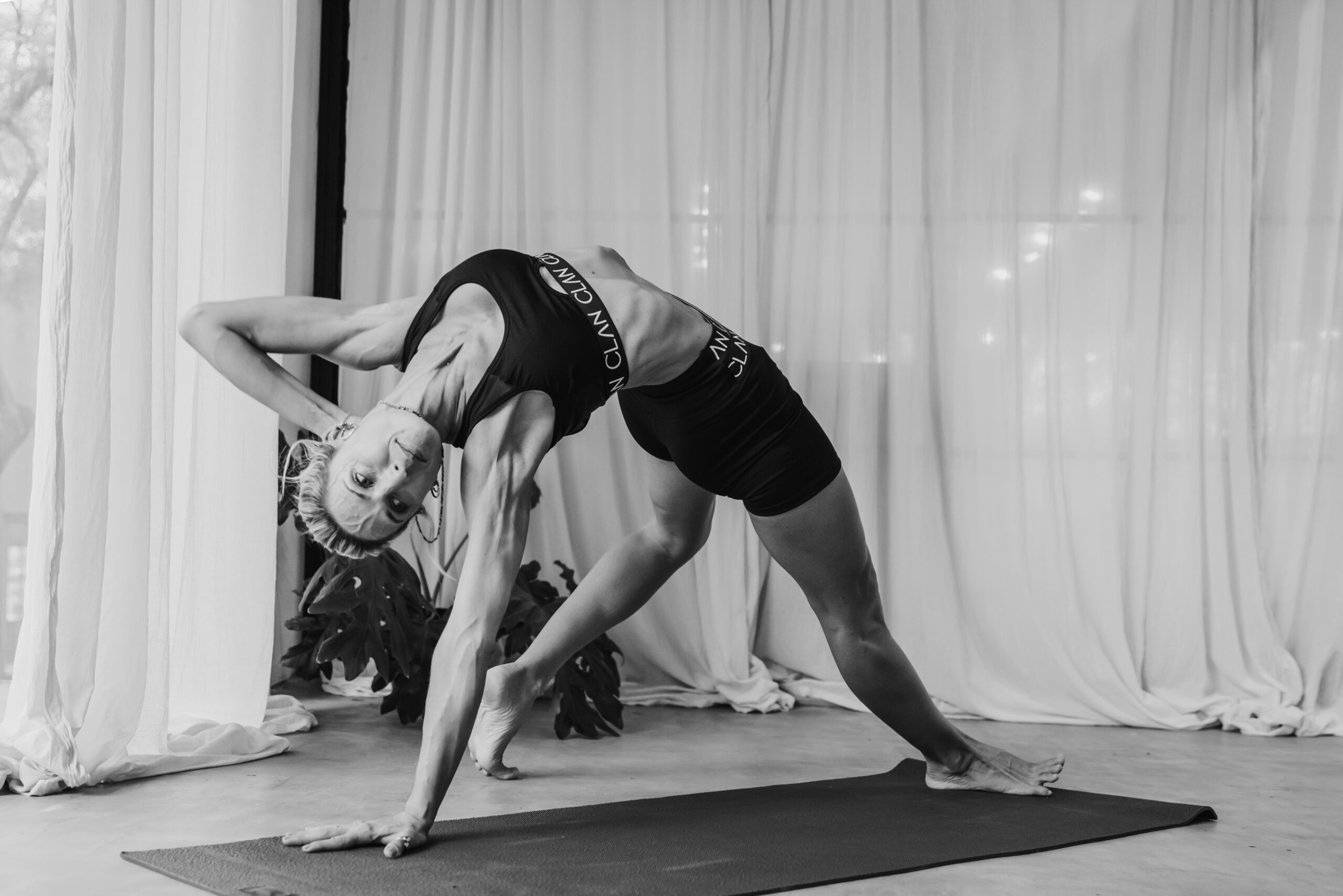 Formación Vinyasa Therapy- 200 Horas